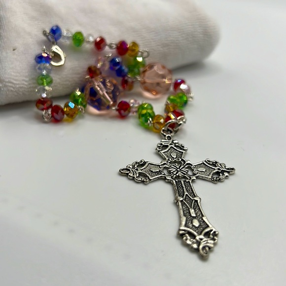 Beautiful Beaded Cross Rear View mirror Hanger - Picture 2 of 2